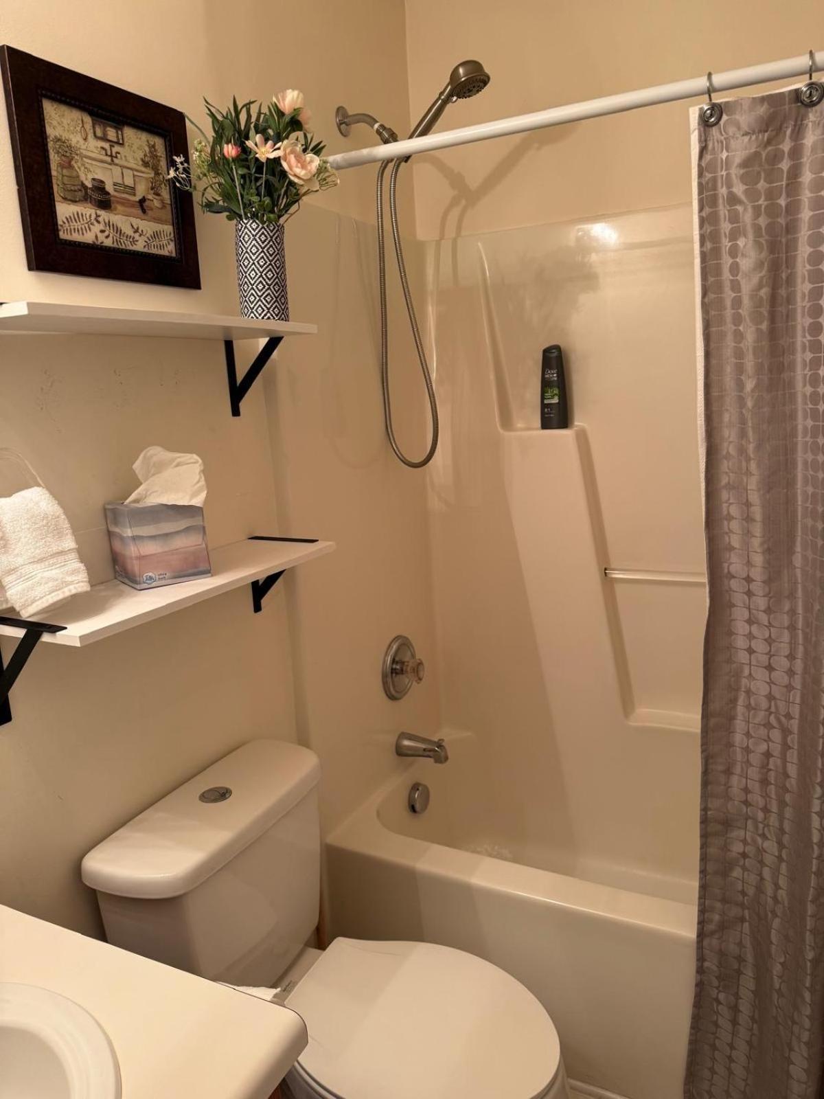 Private Bed And Bath In Charlotte Apartment Exterior foto